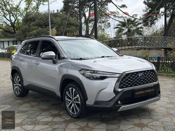 Galeriden Toyota Corolla Cross 1.8 Hybrid Passion 2022 Model