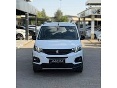 AKIN OTOMOTİV'DEN SATILIK PEUGEOT RİFTER GT FULL-FULL