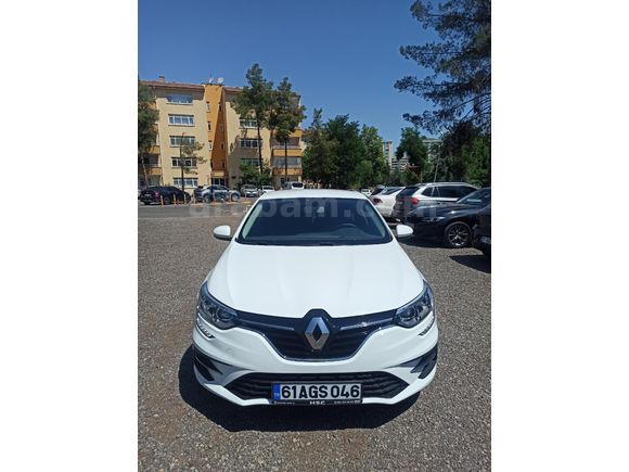 Sahibinden Renault Megane 1.3 TCe Touch 2023 Model