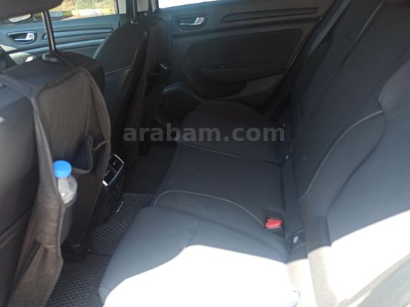 Sahibinden Renault Megane 1.3 TCe Touch 2023 Model