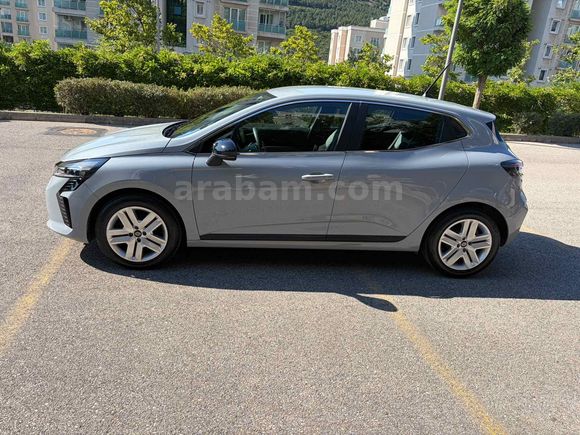 Sahibinden Renault Clio 1.0 TCe Evolution 2025 Model İstanbul