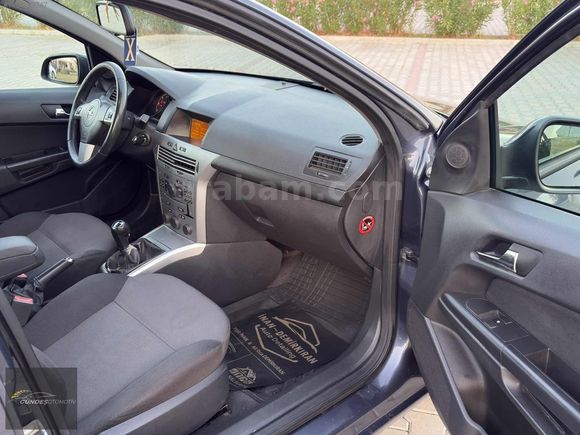 TEMİZ AİLE ARACI OPEL ASTRA 1.3 CDTİ 220.000 KM