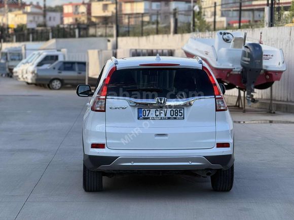 HONDA CR-V EXECUTİVE 4X4 HATASIZ BOYASIZ CAM TAVAN
