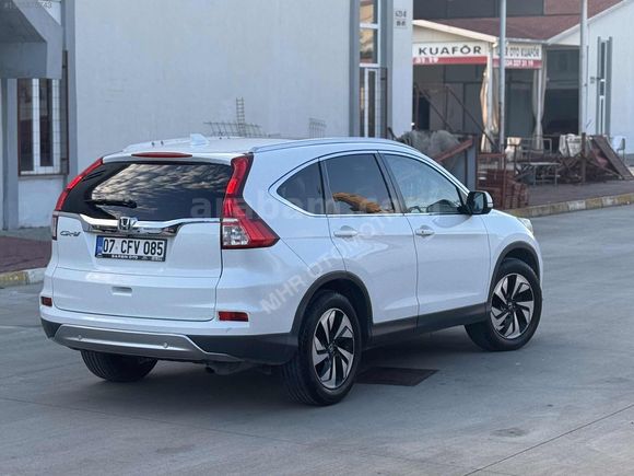 HONDA CR-V EXECUTİVE 4X4 HATASIZ BOYASIZ CAM TAVAN