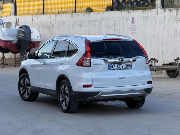HONDA CR-V EXECUTİVE 4X4 HATASIZ BOYASIZ CAM TAVAN