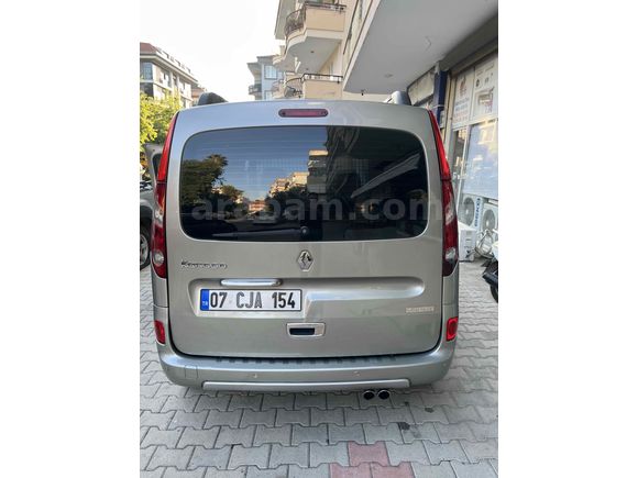 Sahibinden Renault Kangoo Multix 1.5 dCi Chromeline Edition 2011 Model 