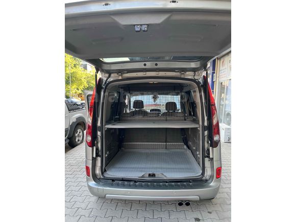 Sahibinden Renault Kangoo Multix 1.5 dCi Chromeline Edition 2011 Model 