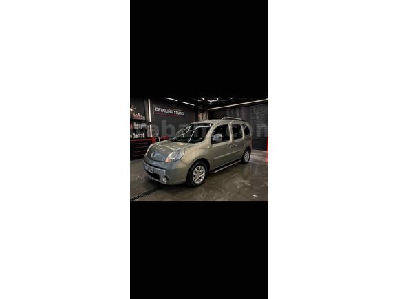 Sahibinden Renault Kangoo Multix 1.5 dCi Chromeline Edition 2011 Model 