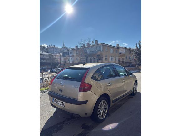 Değişensiz Aile Aracı Citroen C4 1.4 SX 2005 