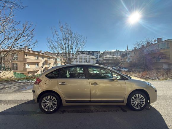 Değişensiz Aile Aracı Citroen C4 1.4 SX 2005 