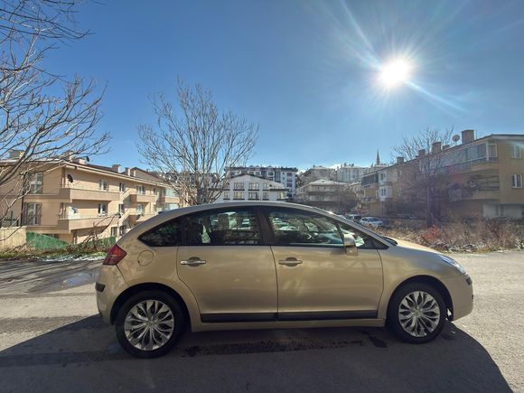 Değişensiz Aile Aracı Citroen C4 1.4 SX 2005 