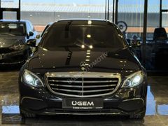 ÜGEM'DEN 2018 MERCEDES E180 EXCLUSIVE VKM 360 CAM TAVAN BOYASIZ