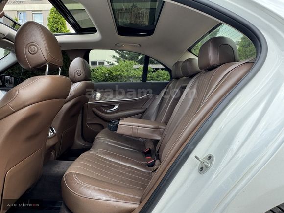 AKE MOTORS'dan Mercedes E180 Exclusive E.BAGAJ/CAMTAVAN/COMAND !