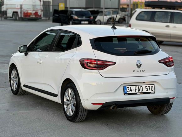 Sahibinden Renault Clio 1.0 SCe Joy 2022 Model 
