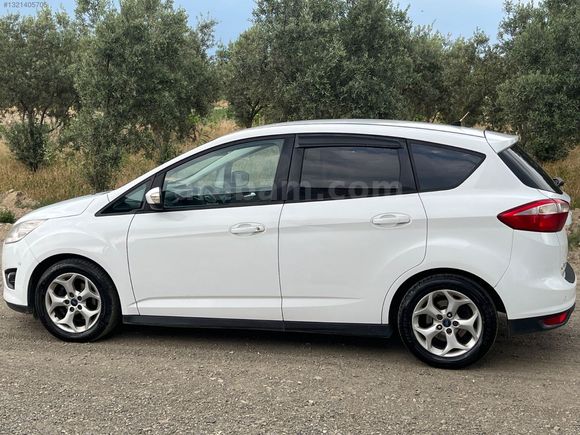 1 parça boya, değişensiz 143 bin kmde CMAX