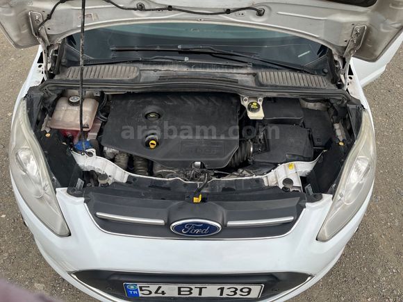 1 parça boya, değişensiz 143 bin kmde CMAX