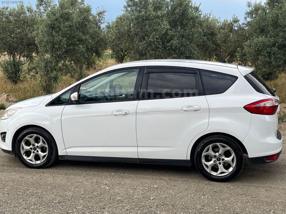 1 parça boya, değişensiz 143 bin kmde CMAX