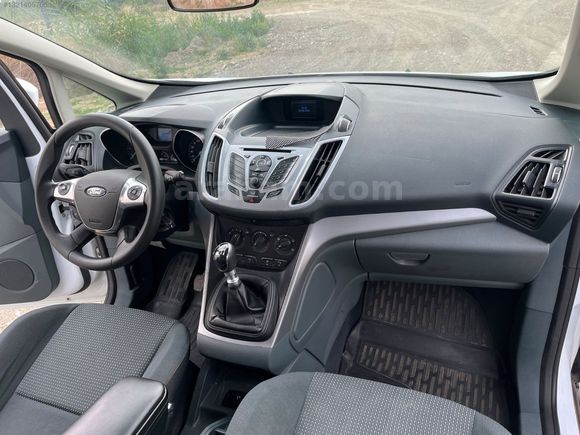 1 parça boya, değişensiz 143 bin kmde CMAX