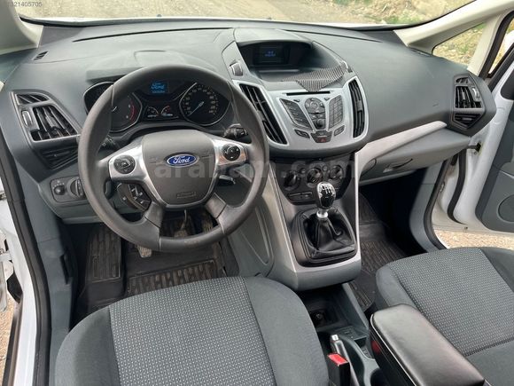 1 parça boya, değişensiz 143 bin kmde CMAX
