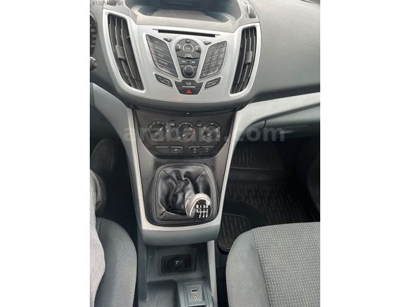 1 parça boya, değişensiz 143 bin kmde CMAX
