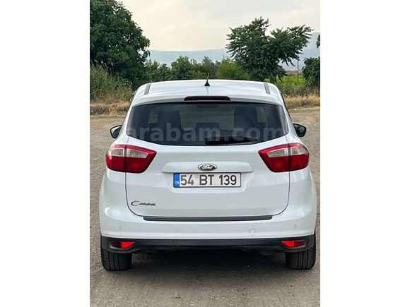 1 parça boya, değişensiz 143 bin kmde CMAX