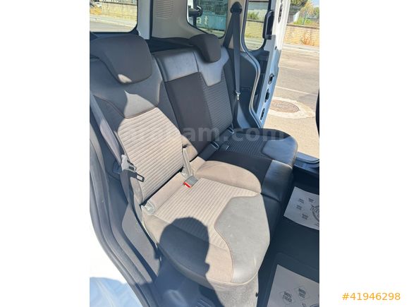 TERTEMİZ MAKYAJLI KASA FORD COURIER TT PLUS 52 BİN DE