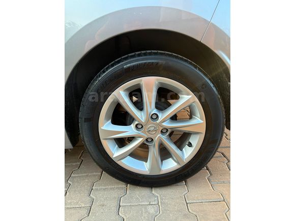 OPEL/CORSA/TEMİZ/DÜŞÜK KM/ 1.2 ENJOY ÖZEL SERİ
