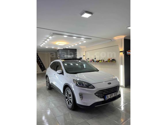 HATASIZ AİLE ARACI Ford Kuga 1.5 EcoBoost Titanium 2023 Model 