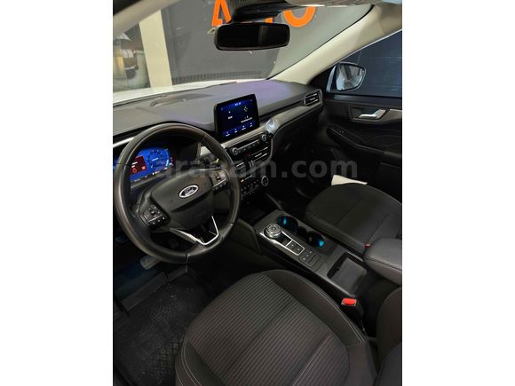 HATASIZ AİLE ARACI Ford Kuga 1.5 EcoBoost Titanium 2023 Model 
