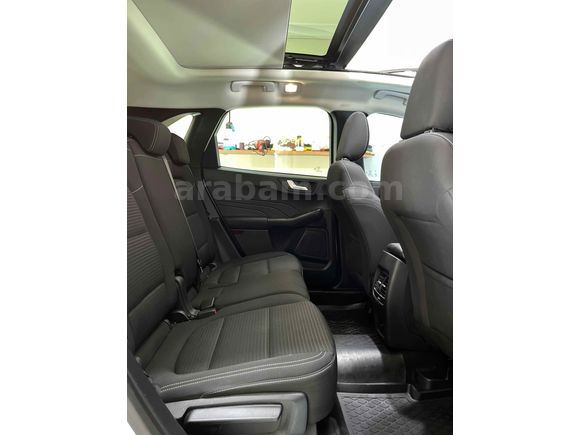 HATASIZ AİLE ARACI Ford Kuga 1.5 EcoBoost Titanium 2023 Model 