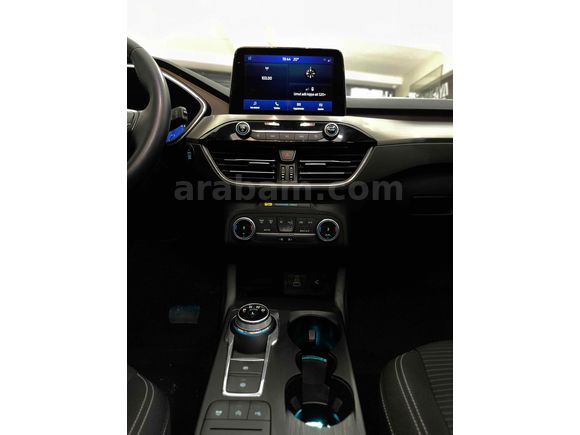 HATASIZ AİLE ARACI Ford Kuga 1.5 EcoBoost Titanium 2023 Model 