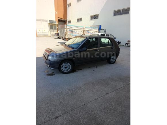 Sahibinden Renault Clio 1.4 RN 1996 Model