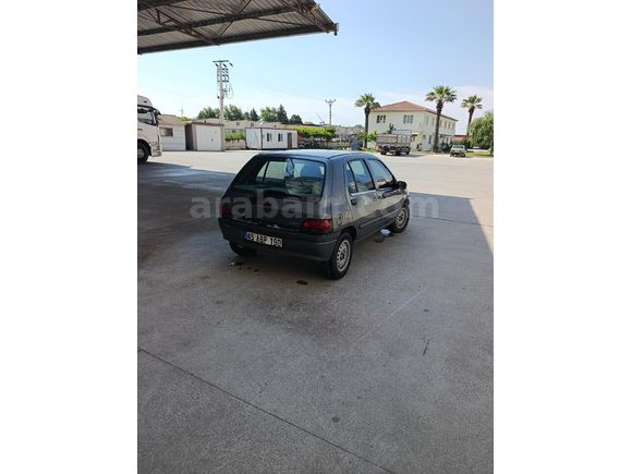 Sahibinden Renault Clio 1.4 RN 1996 Model