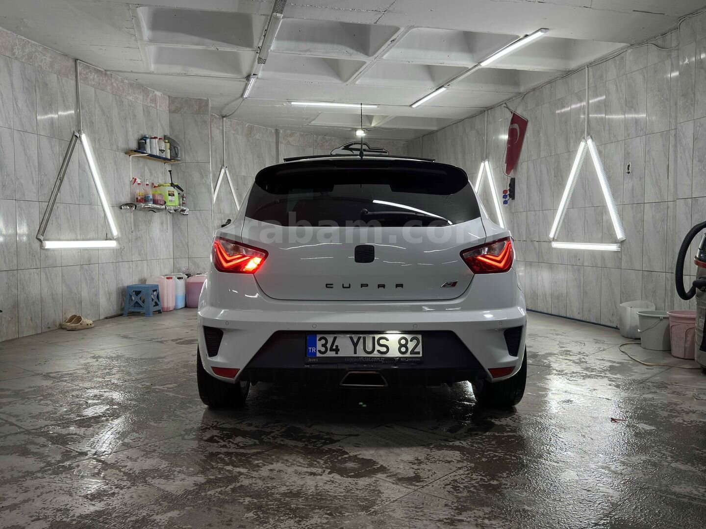 Sahibinden Seat Ibiza 1.4 TSI Sport Coupe Cupra 2013 Model İstanbul 165.000 km Beyaz 7