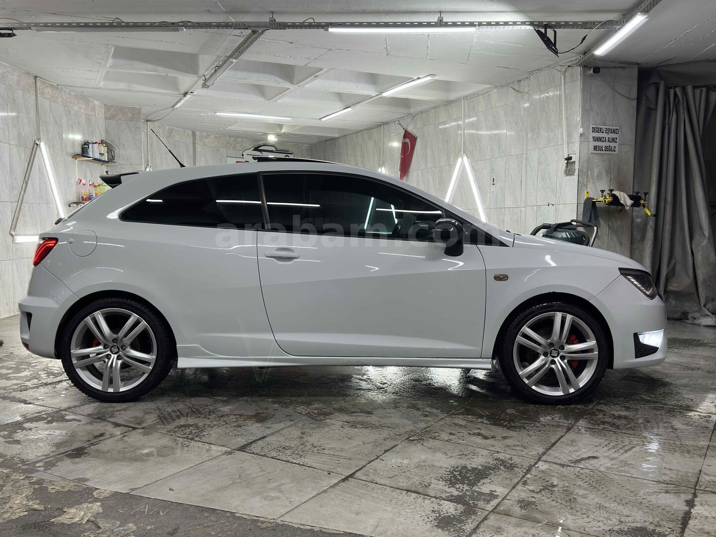 Sahibinden Seat Ibiza 1.4 TSI Sport Coupe Cupra 2013 Model İstanbul 165.000 km Beyaz 4