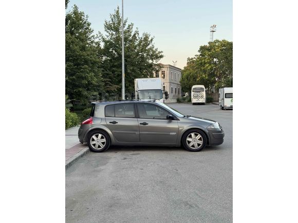Galeriden Renault Megane 1.5 dCi Dynamique 2004 Model Manisa