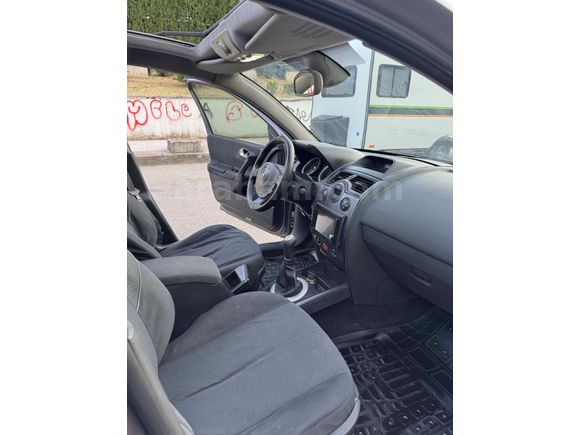 Galeriden Renault Megane 1.5 dCi Dynamique 2004 Model Manisa