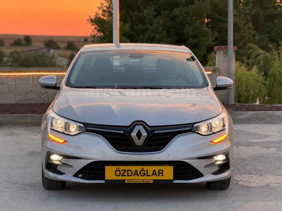 Özdağ’lardan  Renault Megane 1.3 TCe Touch 2024 Model Malatya