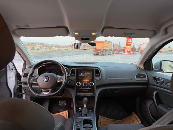 Özdağ’lardan  Renault Megane 1.3 TCe Touch 2024 Model Malatya