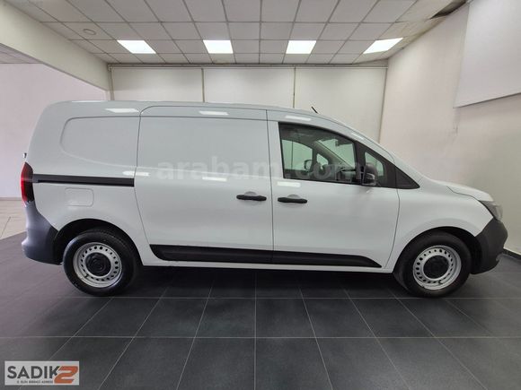 SADIK2'DEN 2025 KANGOO VAN EQUILIBRE 1.5 DİZEL MANUEL %20 KDV'Lİ