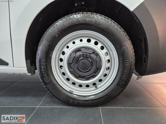 SADIK2'DEN 2025 KANGOO VAN EQUILIBRE 1.5 DİZEL MANUEL %20 KDV'Lİ