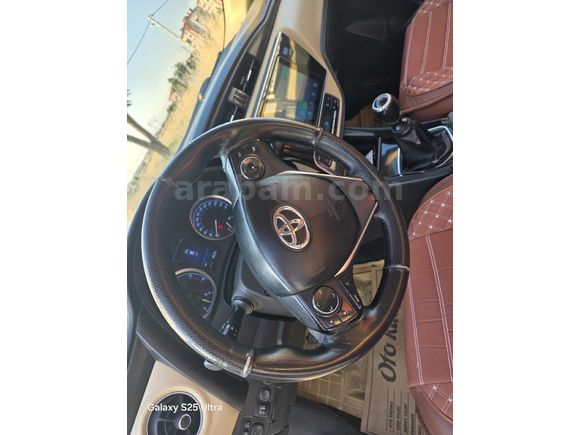Sahibinden Toyota Corolla 1.4 D-4D Touch 2017 Model  635.000 km Beyaz