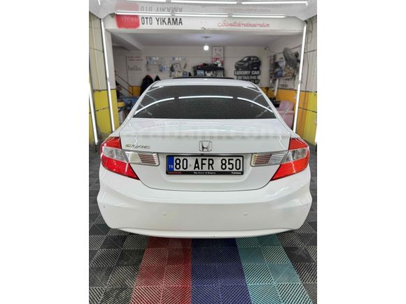 Sahibinden Honda Civic 1.6i VTEC Eco Elegance 2015 Model 