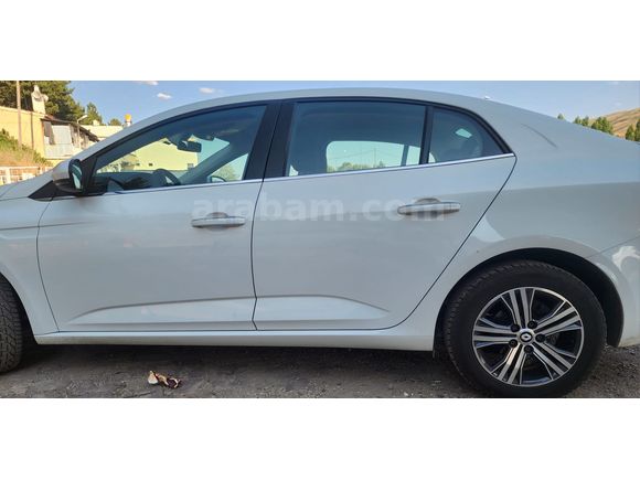 Sahibinden Renault Megane 1.3 TCe Touch 2024 Model 