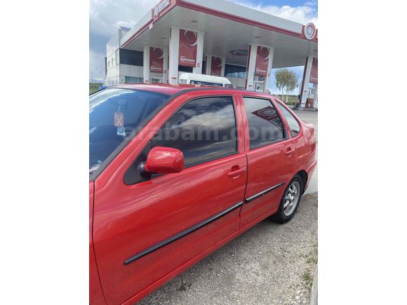 Uzun yolda binilmiş  temiz Polo 1.6 Classic  