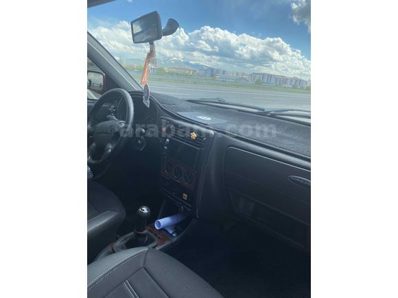 Uzun yolda binilmiş  temiz Polo 1.6 Classic  