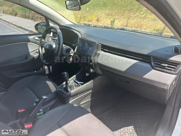 18 AY TAKSİTLE 2021 RENAULT CLİO 1.0SCE GÖRÜLMEYE DEĞER