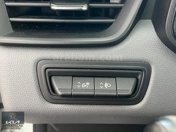 PEUGEOT BAYKARALAR 2022 CLİO 1.0 SCE JOY MANUEL 65HP