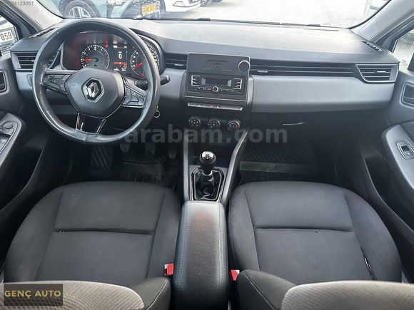 GENÇ AUTO'DAN HATASIZ RENAULT CLİO 0.68 KREDİ İMKANI İLE