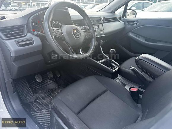 GENÇ AUTO'DAN HATASIZ RENAULT CLİO 0.68 KREDİ İMKANI İLE